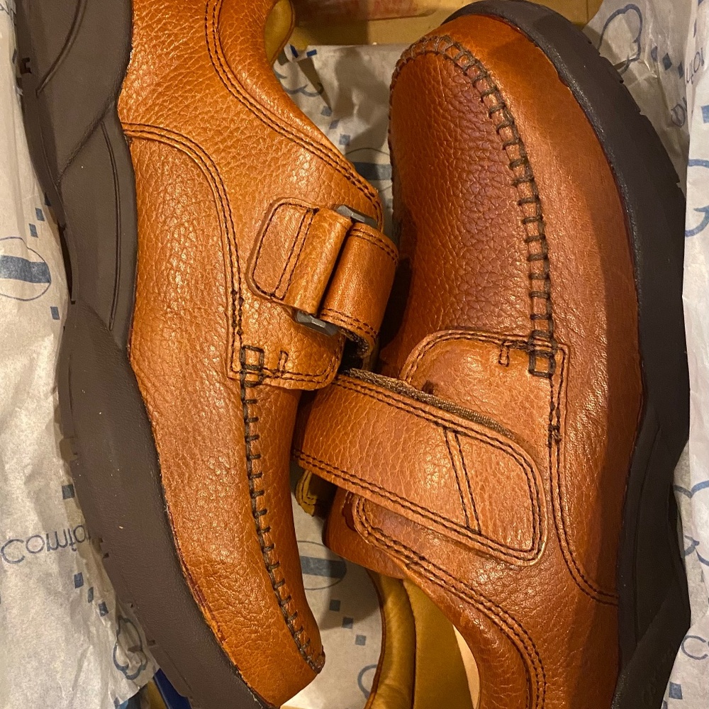 Dr. Comfort Scott Chestnut Velcro Men’s Size 9.5W. NEW. $30